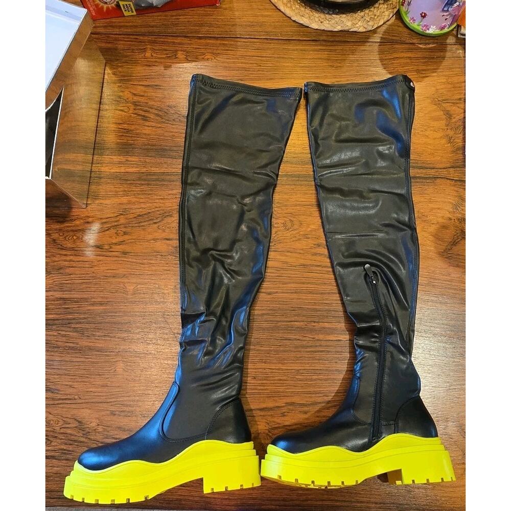 azalea wang women knee high black & Yellow boots size 8